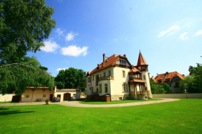 Hotel Pałacyk